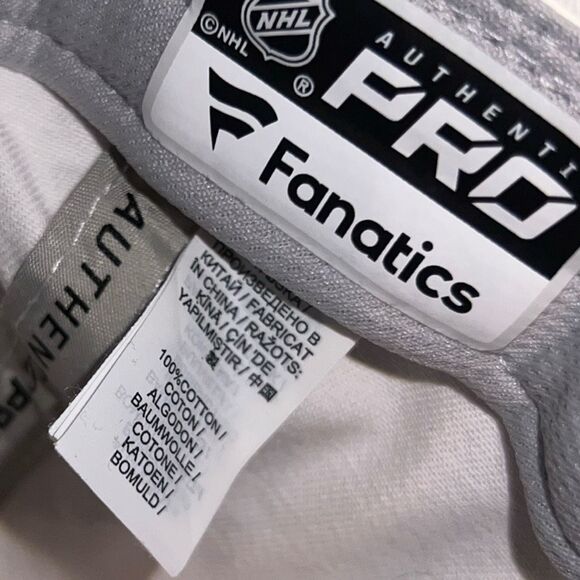 MN Wild Fanatics 2022 Hockey Fights Cancer Authentic Pro Snapback Hat White/Purp - Picture 4 of 7